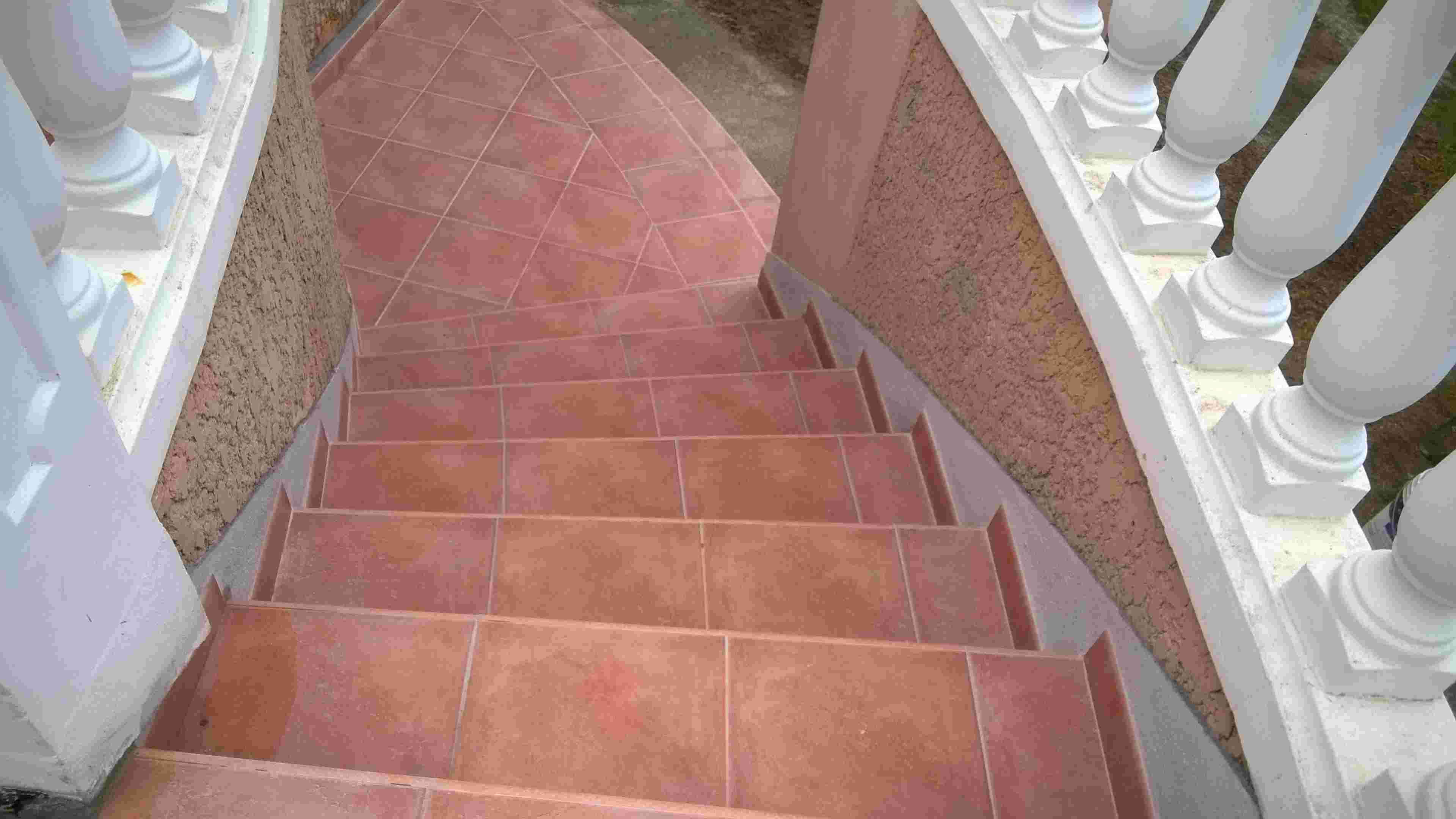 Carrelage d'escalier- après réfection